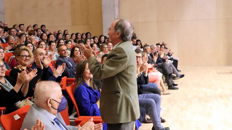 La Comissió presenta el Llibre de les Festes Majors Patronals estrenando el centro cultural 