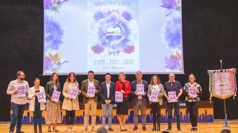 Un llibre per a conéixer millor les festes de Benidorm