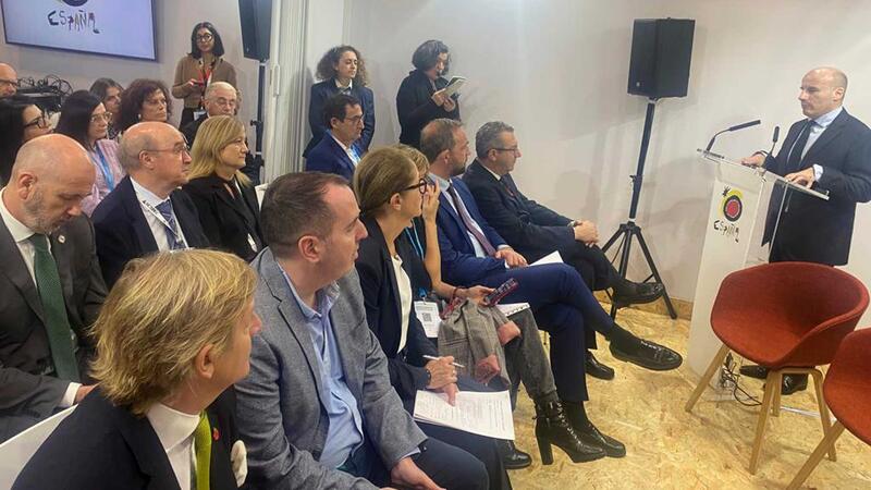 Benidorm potència en la WTM els contactes amb operadors turístics de cara a la temporada 2023