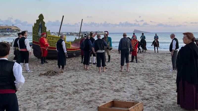 La Mare de Déu rises again from the ashes in the performance of the Find