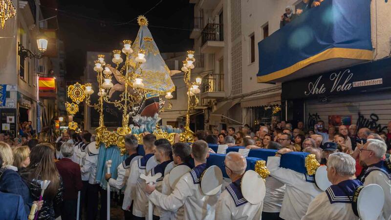 Fervor and devotion to the Mare de Déu del Sofratge in the streets of Benidorm