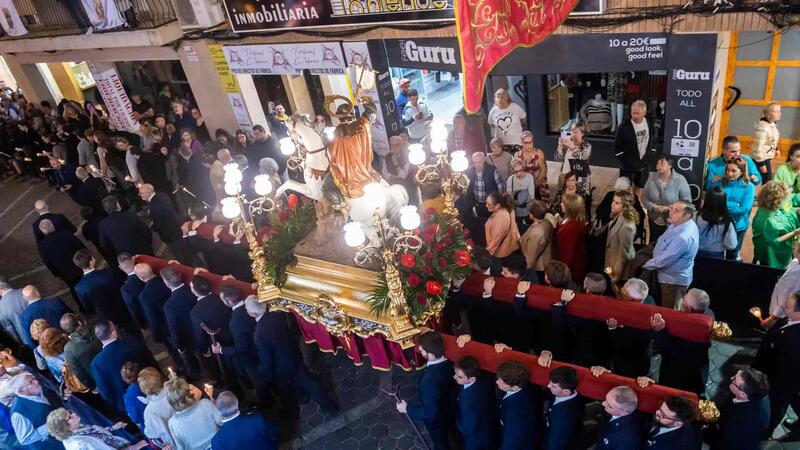Fervor and devotion to the Mare de Déu del Sofratge in the streets of Benidorm