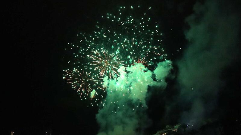 La desfilada de Carrosses i un gran Castell de focs artificials posen la cirereta a les Festes Majors Patronals 2022