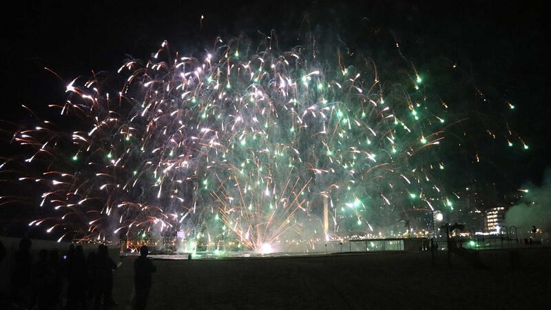 La desfilada de Carrosses i un gran Castell de focs artificials posen la cirereta a les Festes Majors Patronals 2022