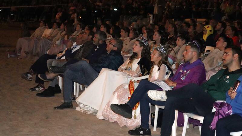 La desfilada de Carrosses i un gran Castell de focs artificials posen la cirereta a les Festes Majors Patronals 2022