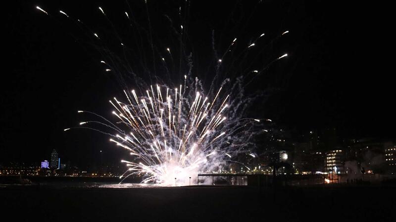 La desfilada de Carrosses i un gran Castell de focs artificials posen la cirereta a les Festes Majors Patronals 2022