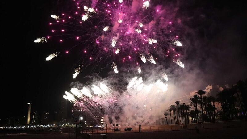 La desfilada de Carrosses i un gran Castell de focs artificials posen la cirereta a les Festes Majors Patronals 2022