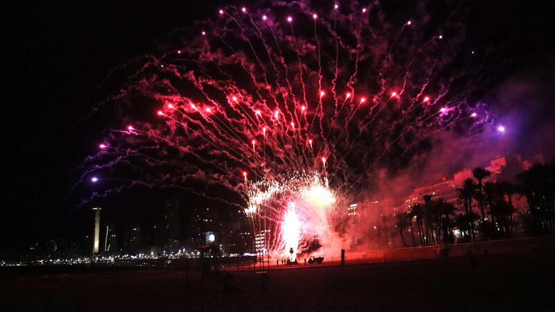 La desfilada de Carrosses i un gran Castell de focs artificials posen la cirereta a les Festes Majors Patronals 2022