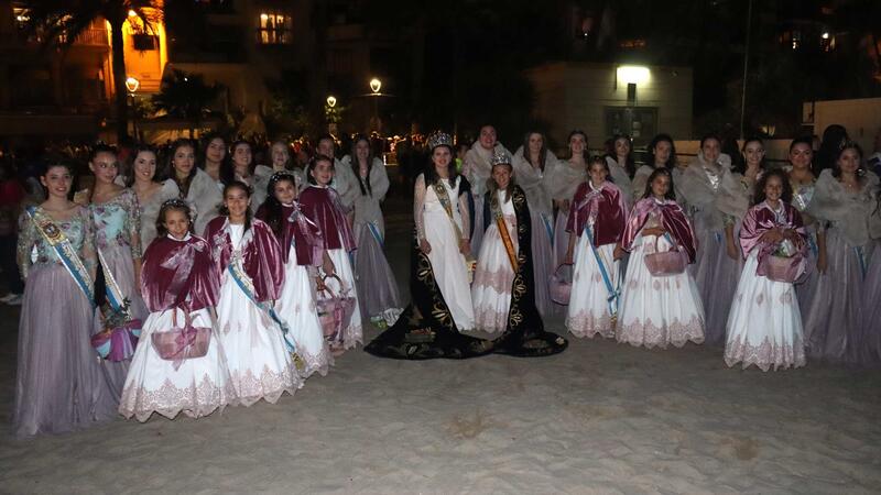 La desfilada de Carrosses i un gran Castell de focs artificials posen la cirereta a les Festes Majors Patronals 2022