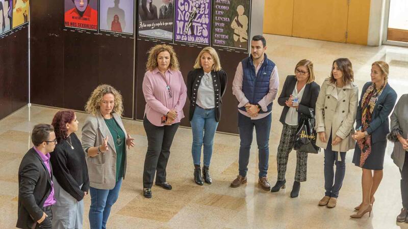Igualtat inaugura la VI Exposició de cartells contra la violència de gènere d