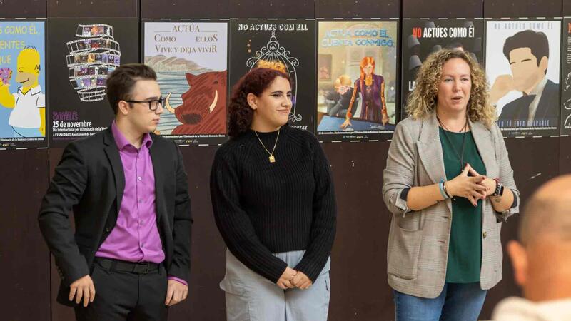 Igualtat inaugura la VI Exposició de cartells contra la violència de gènere d