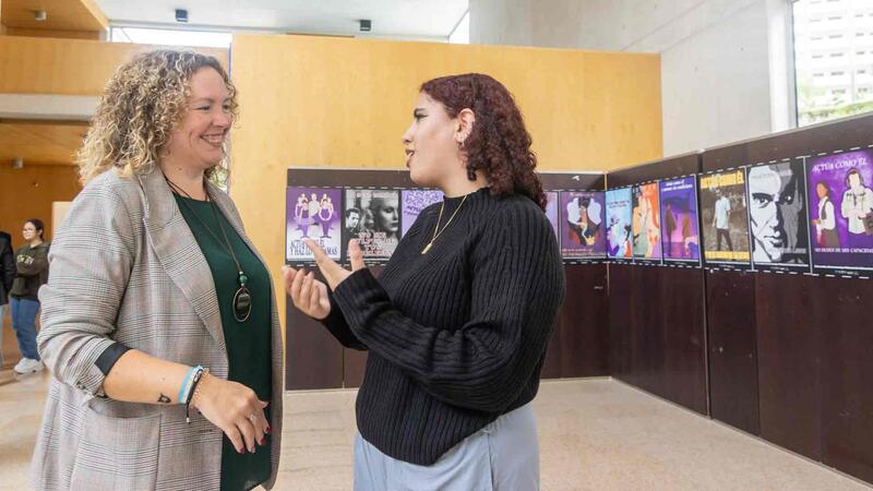 Igualtat inaugura la VI Exposició de cartells contra la violència de gènere d