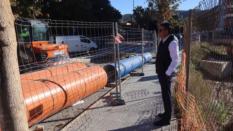 Benidorm implements new rainwater collectors and renews the drinking water pipes on Ciudad Real street