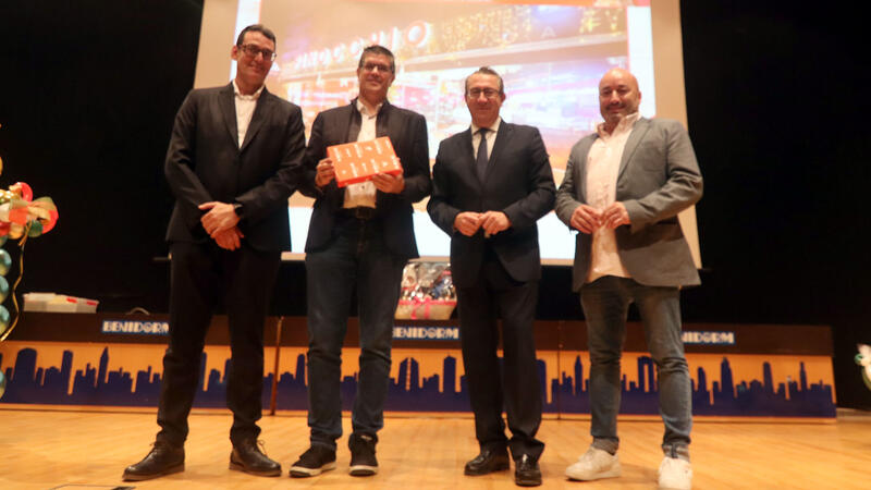 Taima Artesanía, hotel Don Pancho y Mia Social Club, ganadores del Concurso Escaparatismo Navideño
