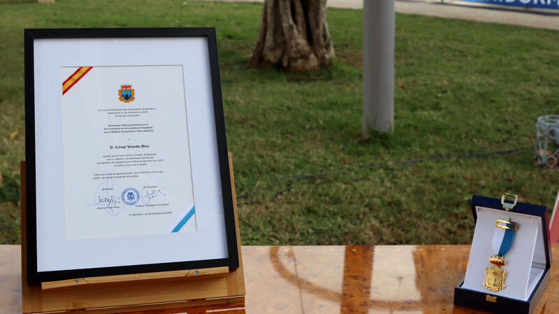 Benidorm recognizes on Constitution Day "the generosity" and "courage" of César Vicedo during the 