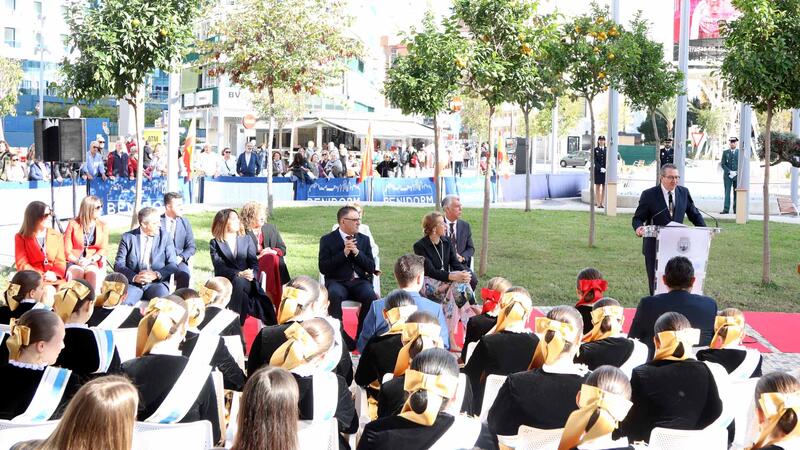 Benidorm recognizes on Constitution Day "the generosity" and "courage" of César Vicedo during the 
