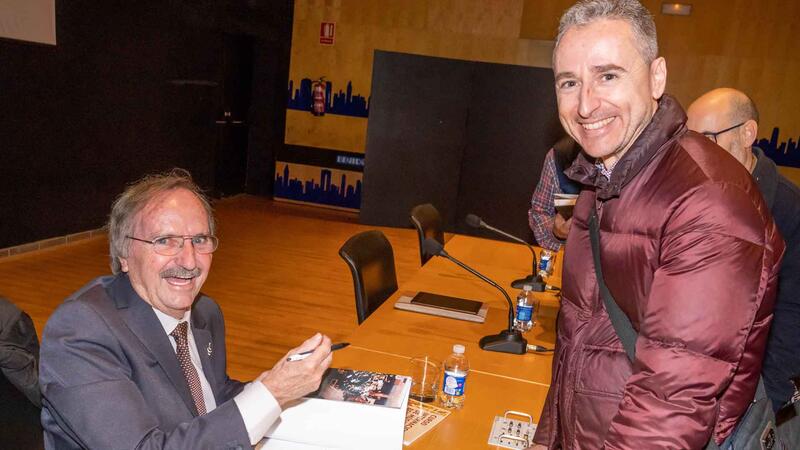 Un libro recoge los 30 años de Rafael Domenech Pardo al frente de la Unión Musical de Benidorm