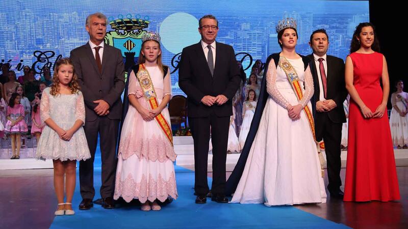 Angélica Morenilla y Daniela Talavera, nuevas reinas de les Festes Majors Patronals de Benidorm de 2023