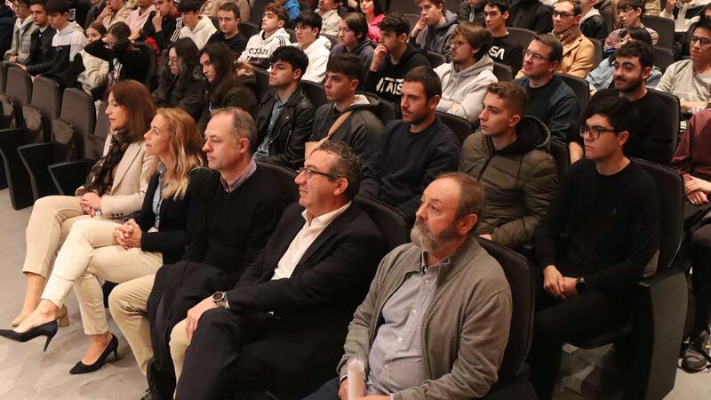 Toni Pérez destaca la importància i valor dels cicles formatius en la XXI Setmana de la Informàtica