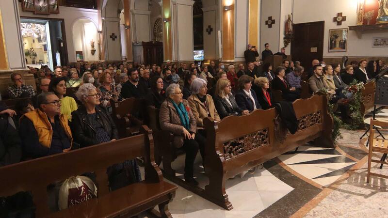La Coral de la Unión Musical de Benidorm ofrece un gran recital de villancicos en la iglesia de San Jaime 