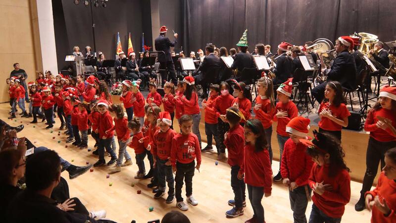 La Unión Musical de Benidorm despide los actos en honor a Santa Cecilia con un gran concierto en el Centro Cultural 