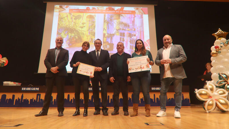 Taima Artesanía, hotel Don Pancho y Mia Social Club, ganadores del Concurso Escaparatismo Navideño