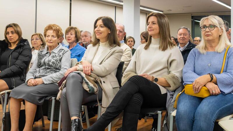 La poesia de Guillermo Cano arriba al Torrejó en la presentació de