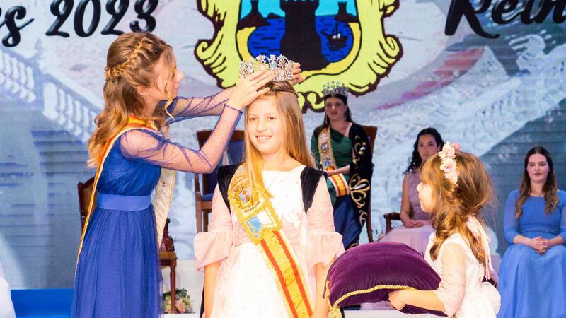 Angélica Morenilla and Daniela Talavera, crowned queens of Benidorm Patron Saint Festivities