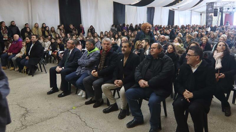 Benidorm celebra la fiesta de Sant Antoni con la romería y la ofrenda al santo en la Ermita de Sanz