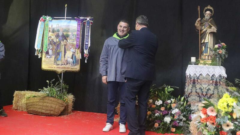 Benidorm celebra la fiesta de Sant Antoni con la romería y la ofrenda al santo en la Ermita de Sanz