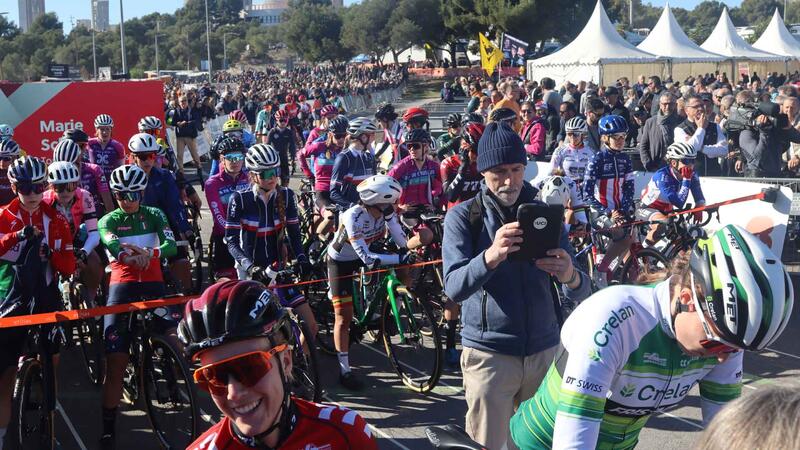 Èxit total de la Copa del Món de ciclocròs a Benidorm amb més de 15.000 assistents en el Moralet i el Parc de Foietes