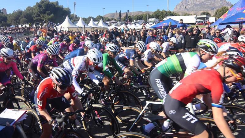 Èxit total de la Copa del Món de ciclocròs a Benidorm amb més de 15.000 assistents en el Moralet i el Parc de Foietes