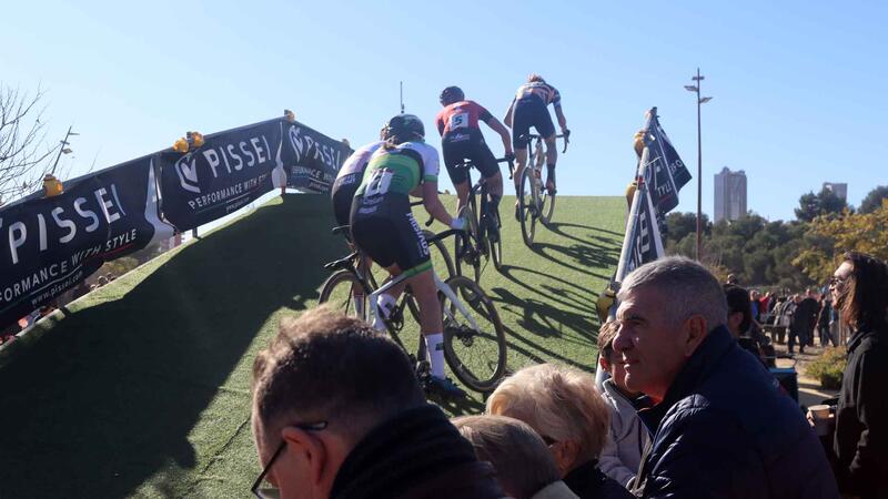 Èxit total de la Copa del Món de ciclocròs a Benidorm amb més de 15.000 assistents en el Moralet i el Parc de Foietes