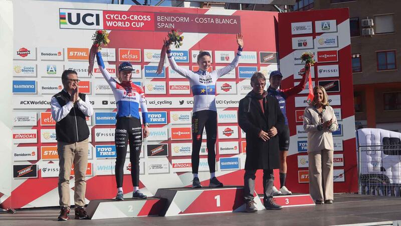 Èxit total de la Copa del Món de ciclocròs a Benidorm amb més de 15.000 assistents en el Moralet i el Parc de Foietes
