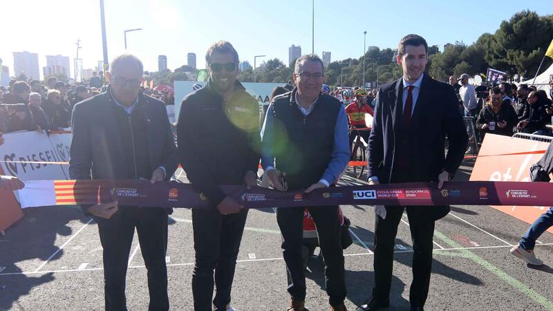Èxit total de la Copa del Món de ciclocròs a Benidorm amb més de 15.000 assistents en el Moralet i el Parc de Foietes