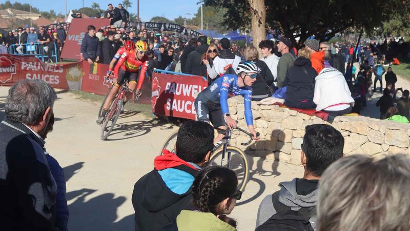 Èxit total de la Copa del Món de ciclocròs a Benidorm amb més de 15.000 assistents en el Moralet i el Parc de Foietes