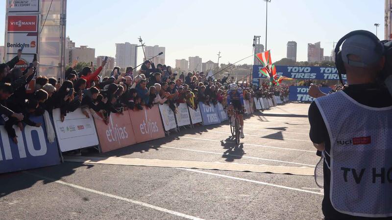 Èxit total de la Copa del Món de ciclocròs a Benidorm amb més de 15.000 assistents en el Moralet i el Parc de Foietes