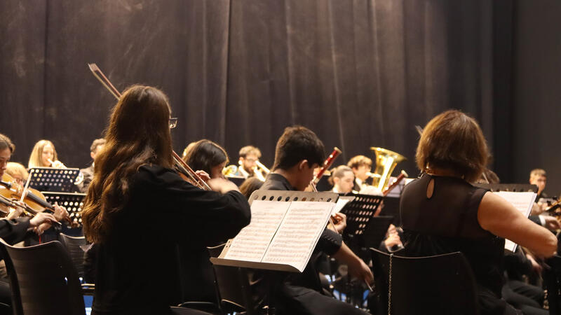 Benidorm estrena 2023 con lleno absoluto en el concierto de Año Nuevo de la Orquesta Sinfónica de la UM