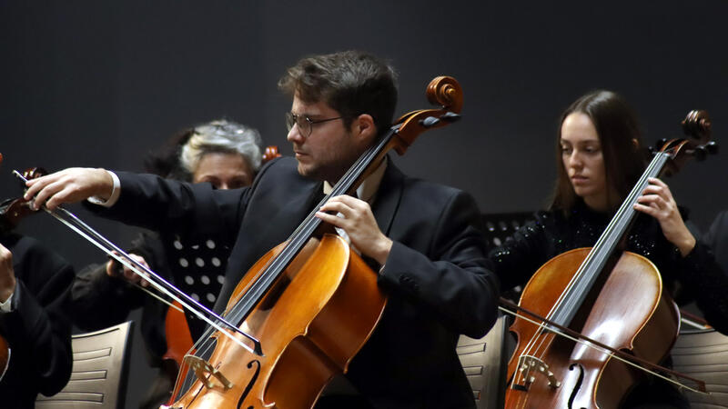 Benidorm estrena 2023 con lleno absoluto en el concierto de Año Nuevo de la Orquesta Sinfónica de la UM