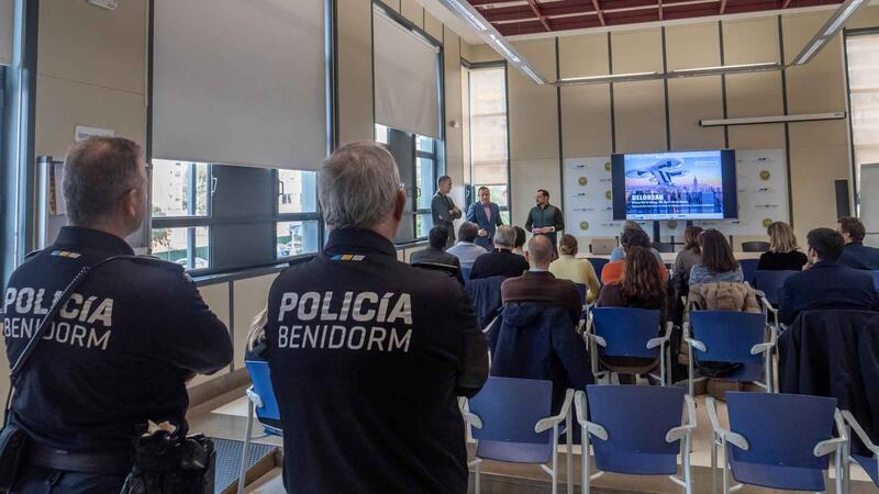 Benidorm reafirma la seua aposta per la tecnologia i innovació i és referent en la integració dels drons en l