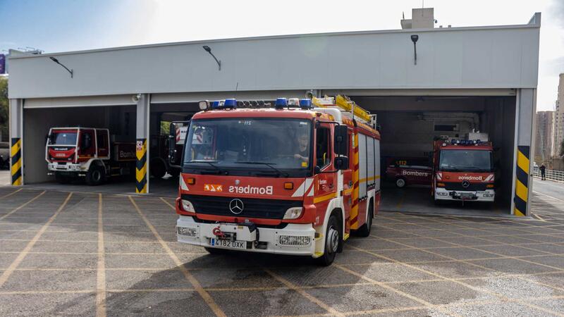 Benidorm implements a system that stops traffic and allows the incorporation of fire-fighting vehicles