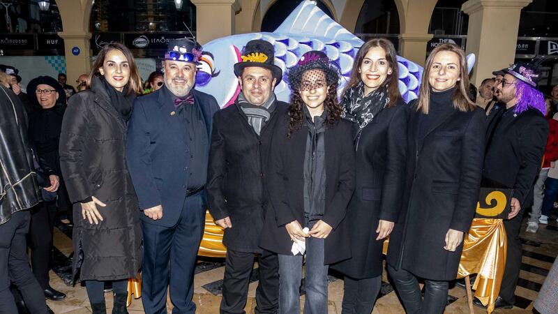 Un multitudinario Entierro de la Sardina despide el Carnaval de Benidorm