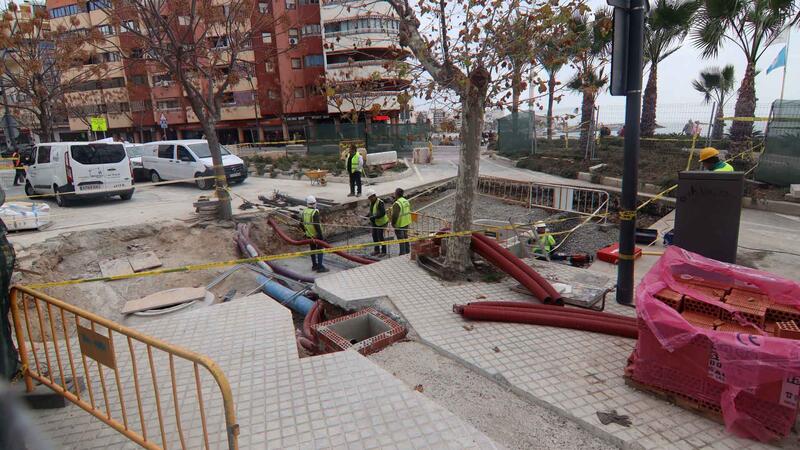 Avenida Armada Española will be open to pedestrians and traffic during Holy Week