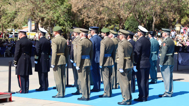 Más de medio millar de civiles de toda España juran bandera en Benidorm