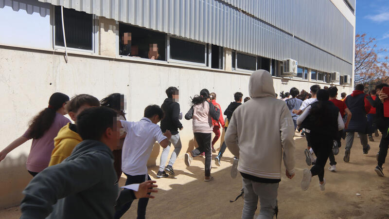 Igualdad acompaña al alumnado del IES Pere Mª Orts i Bosch en su Cursa Solidaria por el 8-M