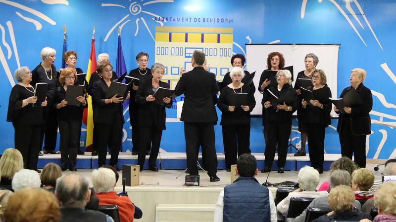 Benidorm culmina el Día Internacional de la Mujer con teatro, canto y poesía
