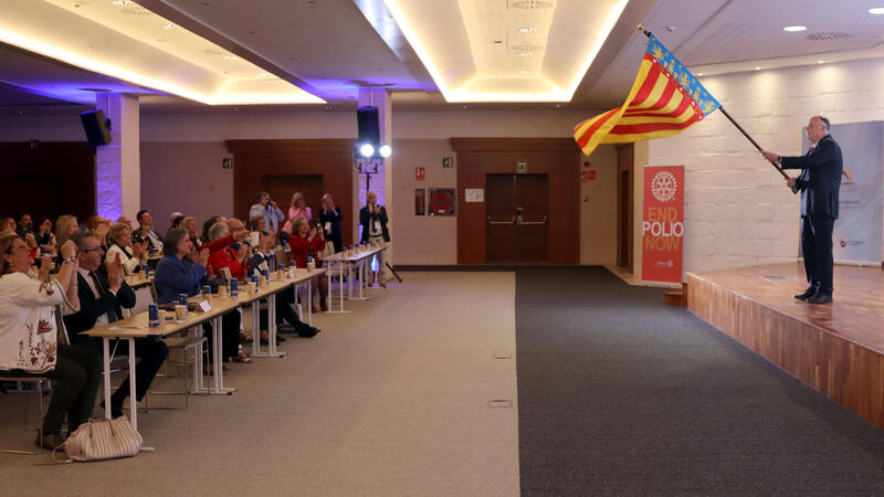 El alcalde da la bienvenida a Benidorm a la XVI Asamblea Rotary del Distrito 2203
