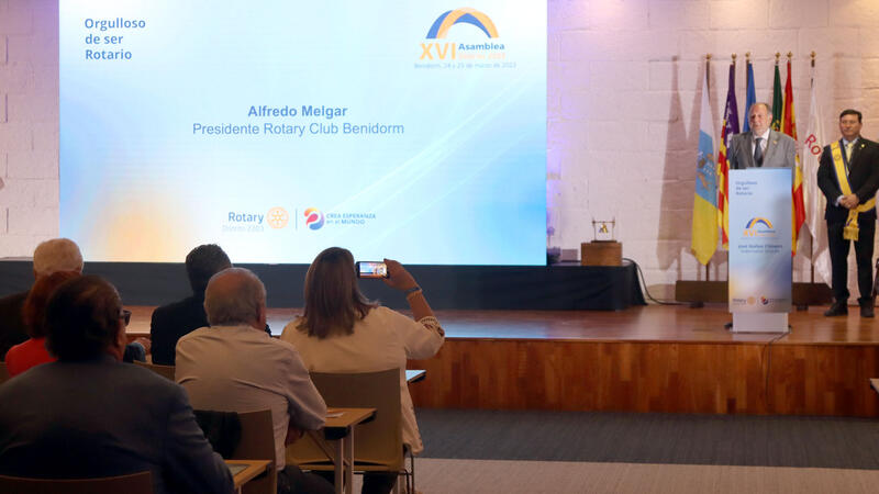 El alcalde da la bienvenida a Benidorm a la XVI Asamblea Rotary del Distrito 2203