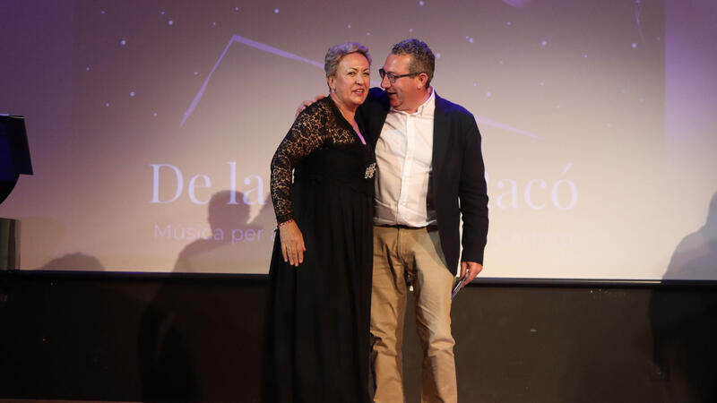 Benidorm presenta ‘De La Cala al Racó’, un CD homenaje a Pep ‘El Carreró’ con sus tres bandas y la Colla de Xirimiters