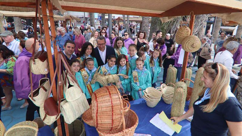 Benidorm celebra la Fira de Pasqua en el Parque de Elche con productos típicos de la tierra